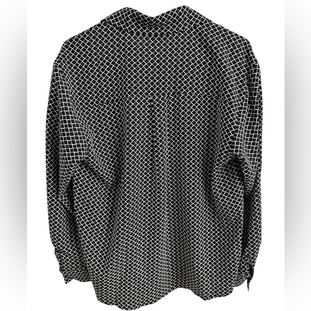 NWT Black and White Bold Geometric Button-Down Blouse Size S - Picture 2 of 5